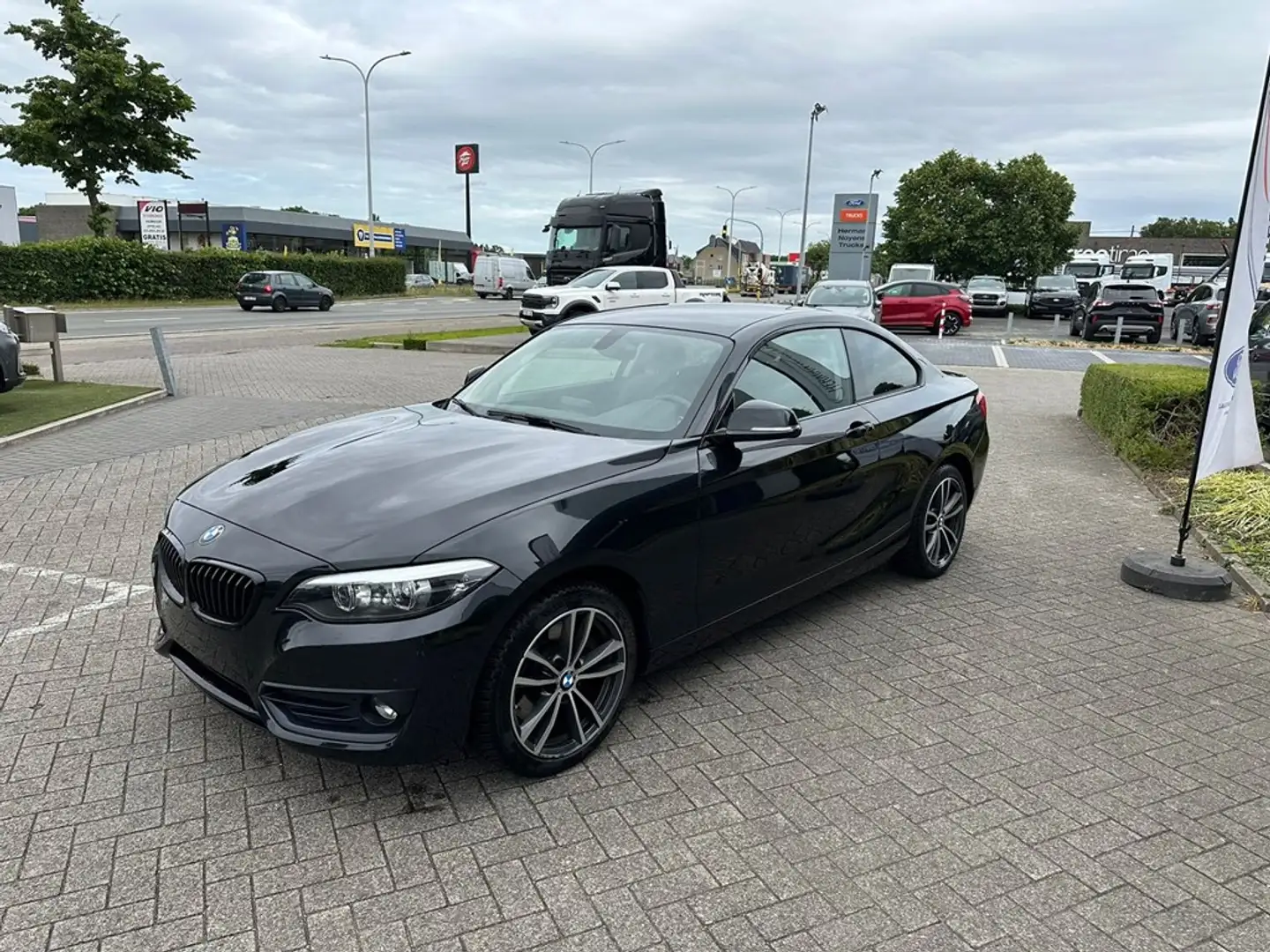 BMW 230 Negro - 1