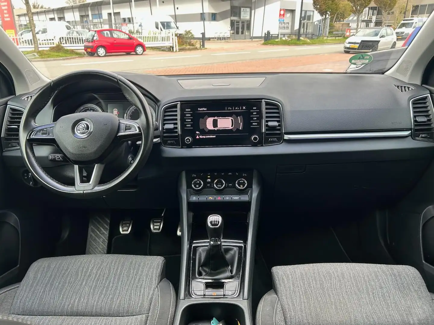 Skoda Karoq 1.5 TSI ACT Business Edition ACC|NAV|CAM|DealerOH Blau - 2