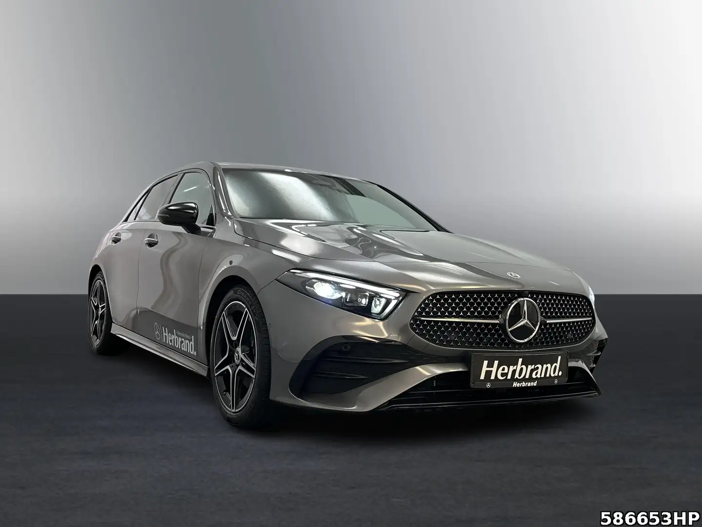 Mercedes-Benz A 200 Kompaktlimousine +AMG+NIGHT+DISTRONIC+ Grau - 2