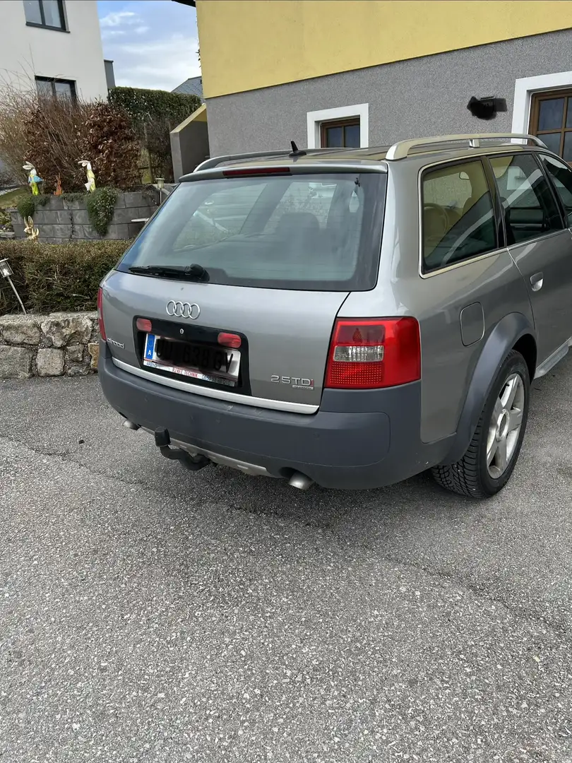 Audi A6 allroad quattro tiptronic 2,5 TDI Grau - 2