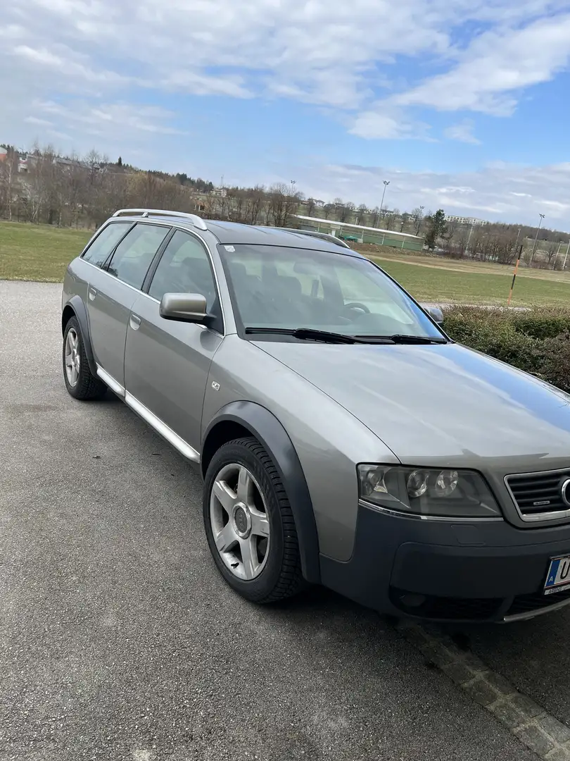 Audi A6 allroad quattro tiptronic 2,5 TDI Grau - 1