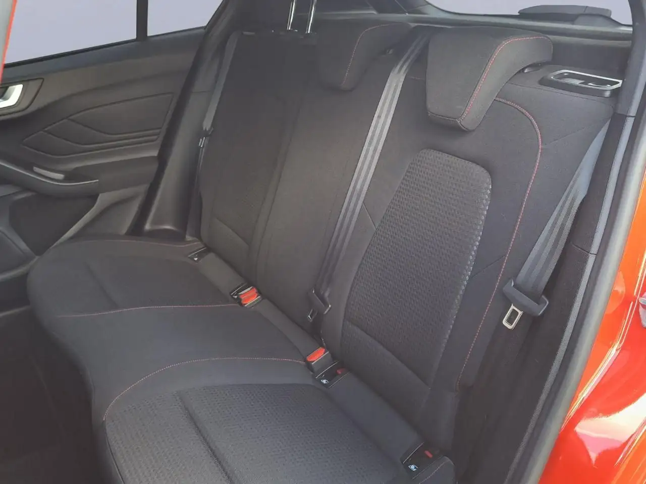 Ford Focus 1.0 EcoBoost Hybrid 125 CV ST-Line Tetto apribile, миниатюра 15