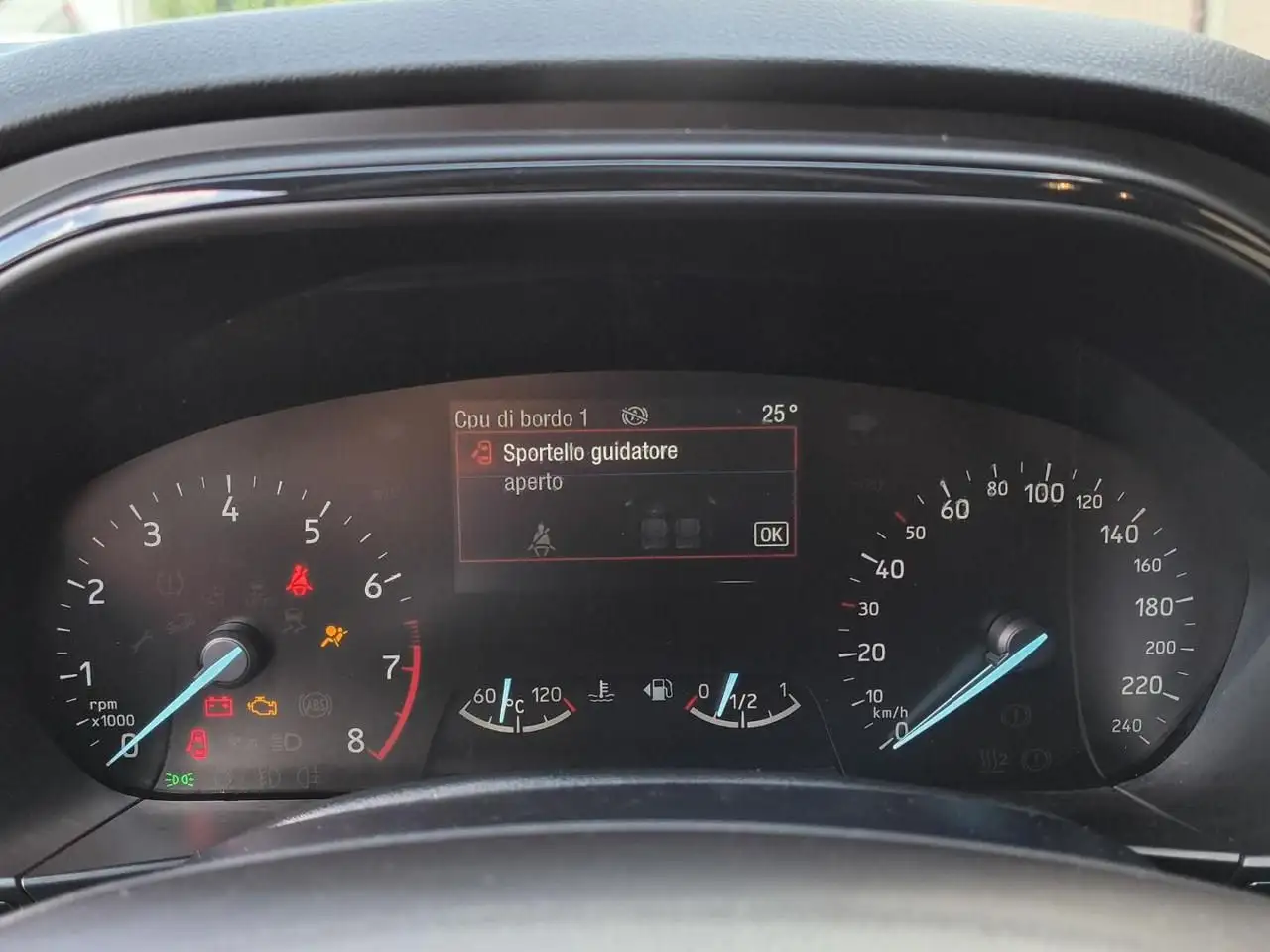 Ford Focus 1.0 EcoBoost Hybrid 125 CV ST-Line Tetto apribile, миниатюра 9