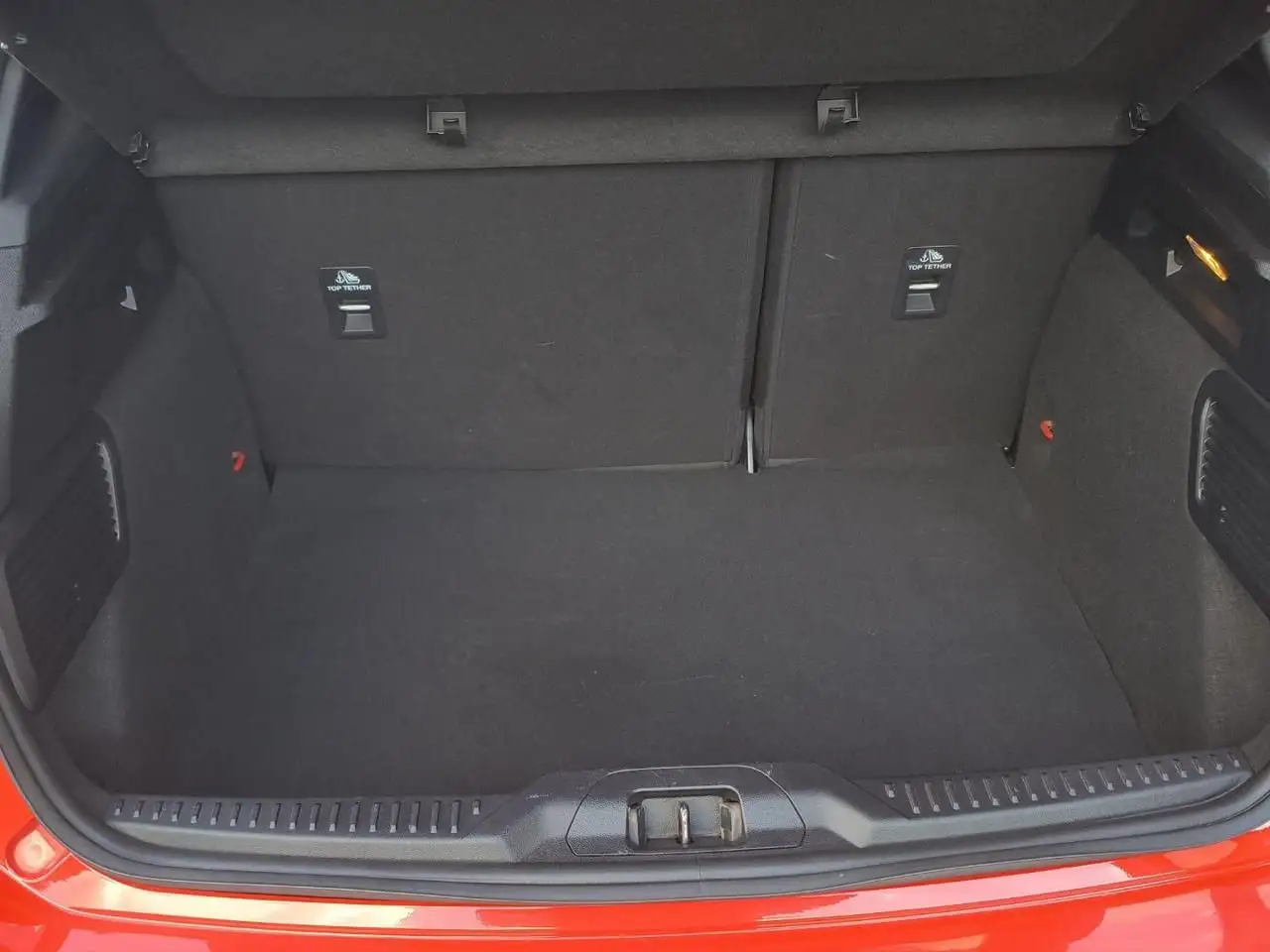 Ford Focus 1.0 EcoBoost Hybrid 125 CV ST-Line Tetto apribile, миниатюра 17