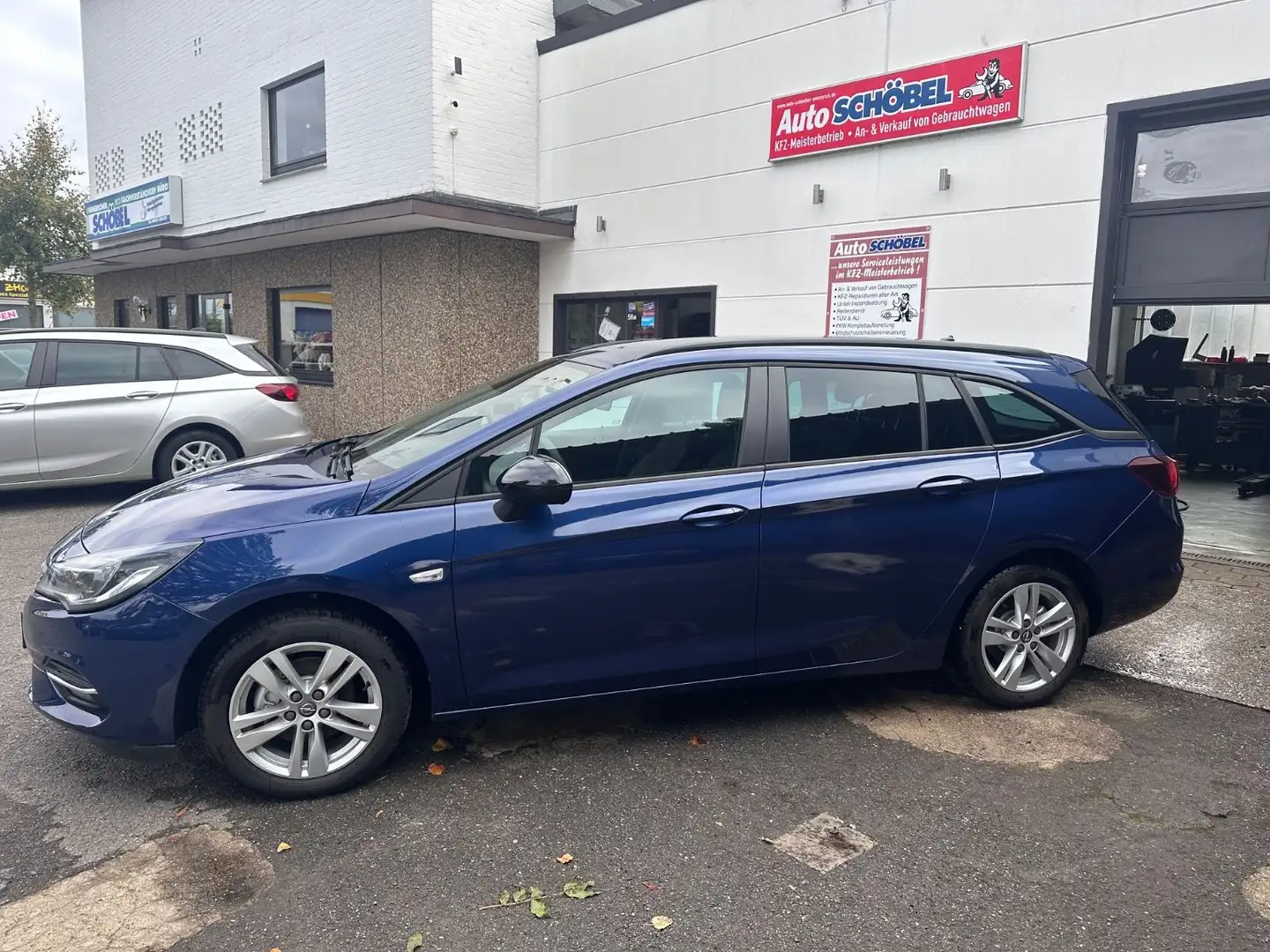 Opel Astra -K-Sports -Tourer-Edition-96kw-AHK-1Hand! Blau - 2