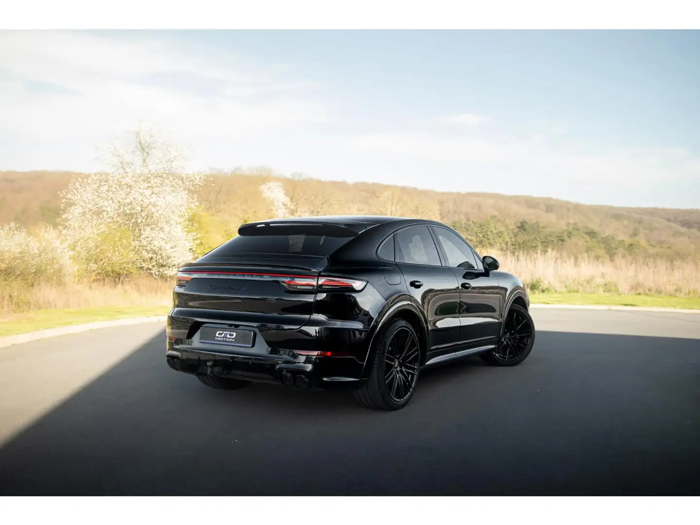 Porsche Cayenne Cayenne Coupé Turbo S E-Hybrid 4.0i V8 - 680 - BVA Schwarz - 2