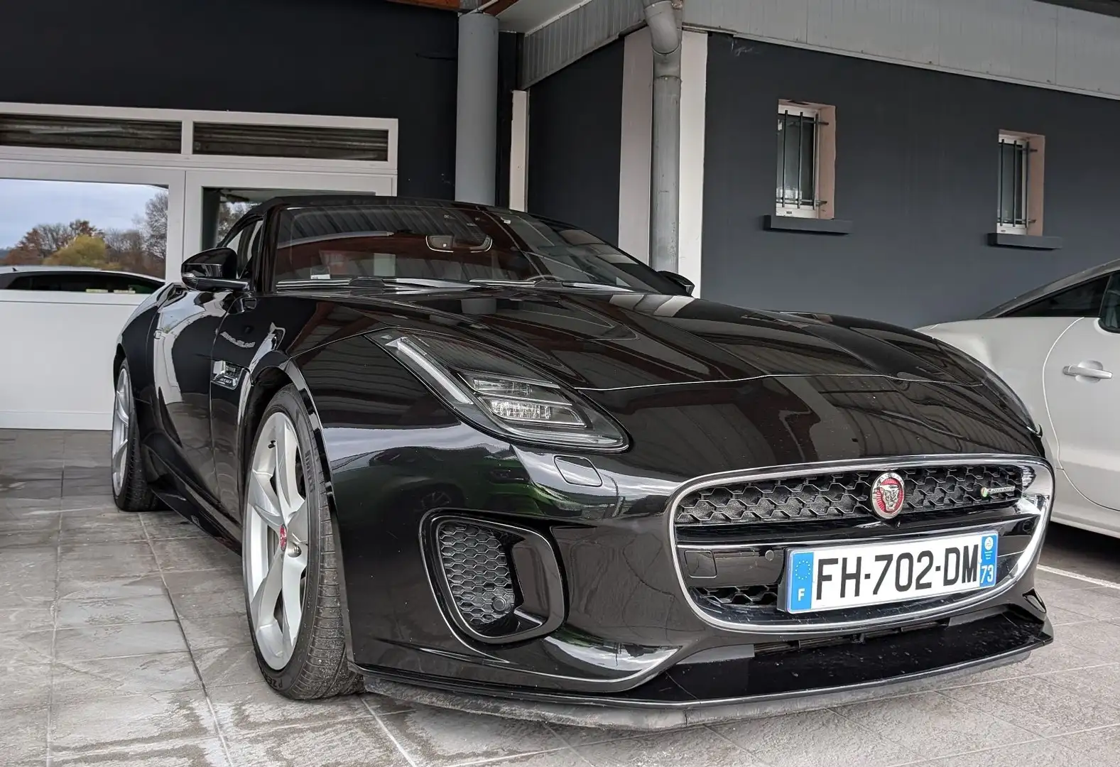 Jaguar F-Type 2.0 T 300CH R-DYNAMIC BVA8 19CV Schwarz - 2
