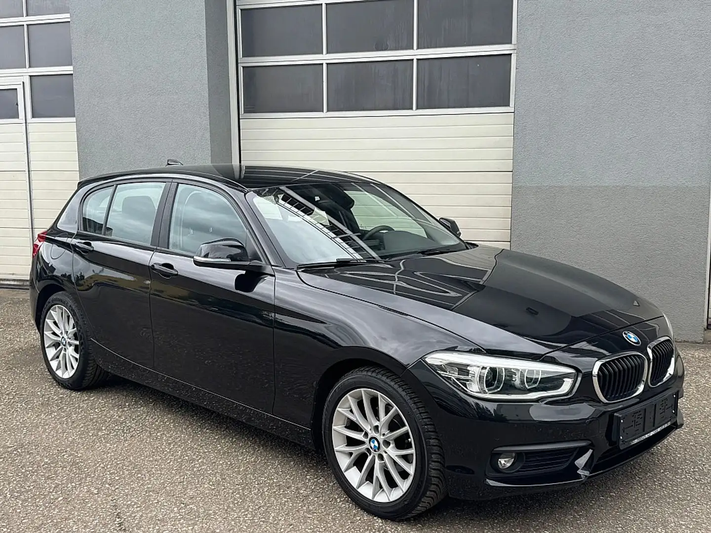 BMW 118 d Aut. Noir - 2