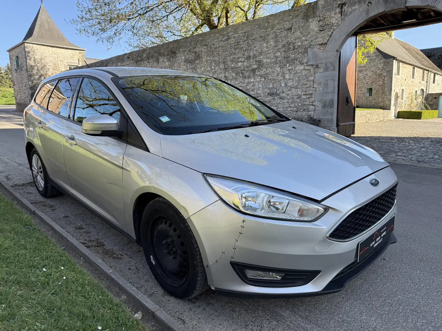 Ford Focus 1.5 TDCi SYNC Edition 2 place utilitaire Argent - 2
