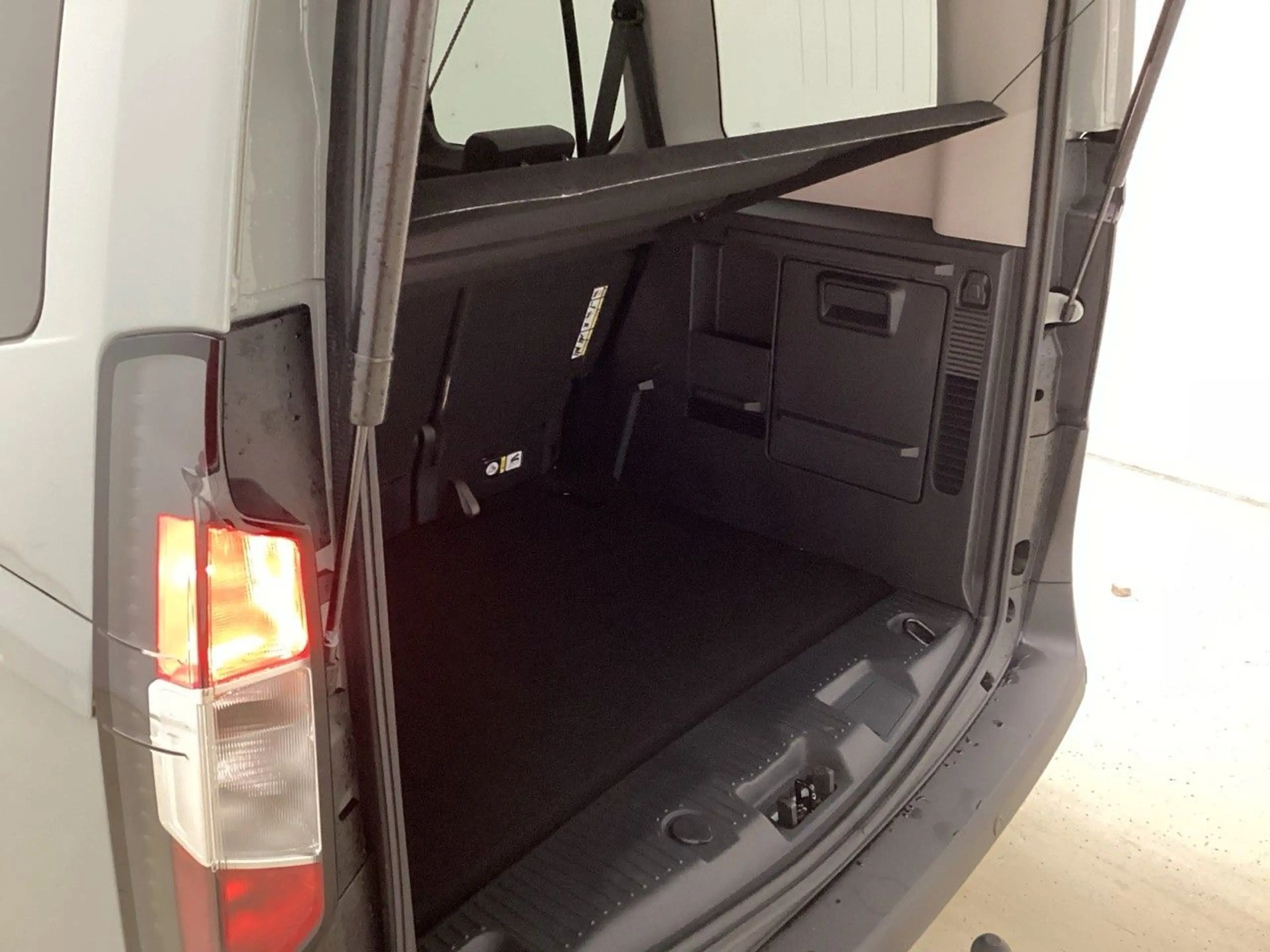 Ford Tourneo Courier Titanium/WINTER-PAKET/AHK/KAMERA — photo 5