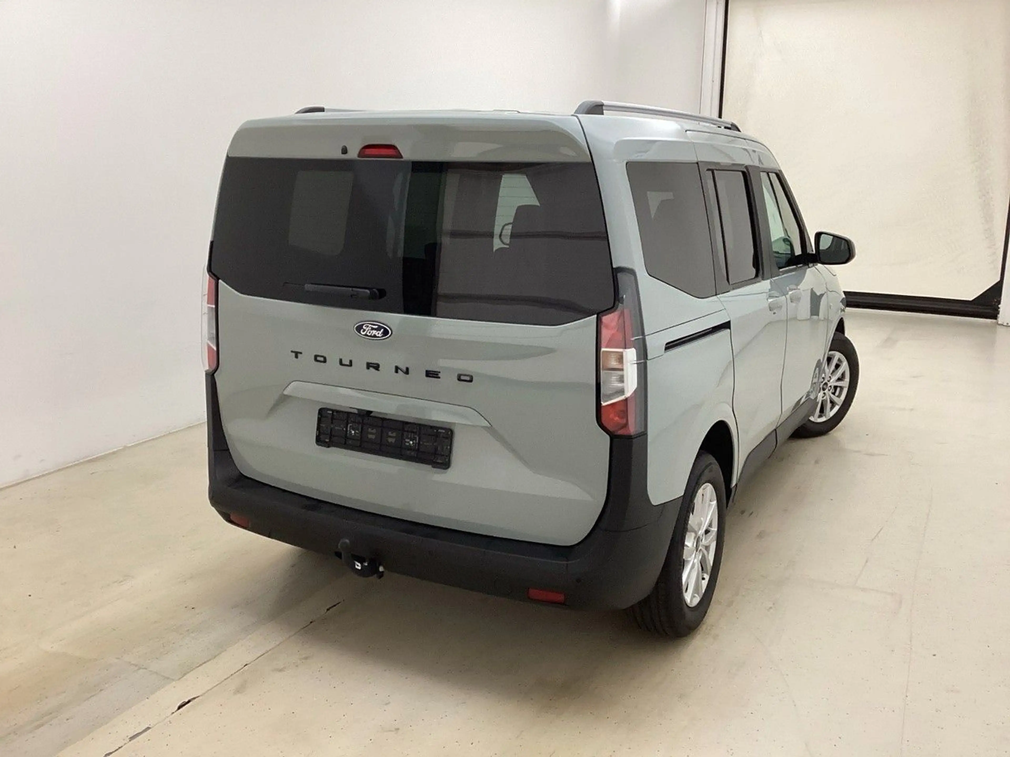Ford Tourneo Courier Titanium/WINTER-PAKET/AHK/KAMERA — photo 3