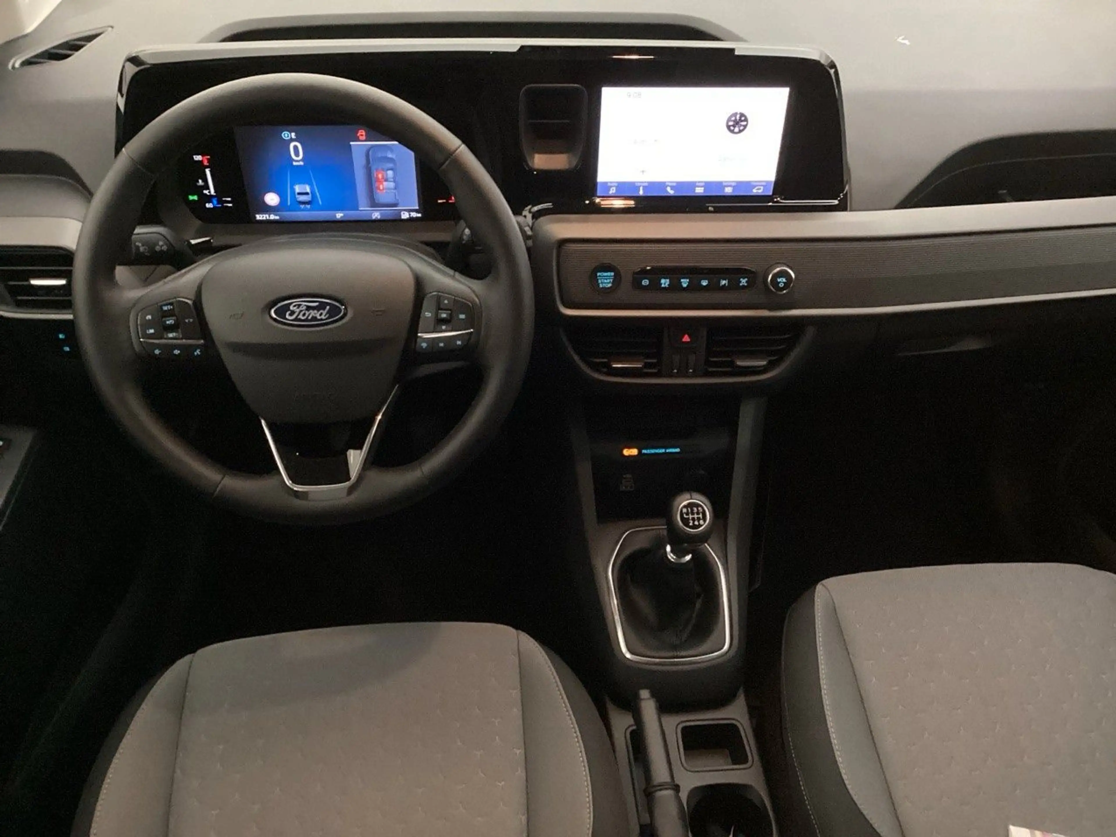 Ford Tourneo Courier Titanium/WINTER-PAKET/AHK/KAMERA — photo 4