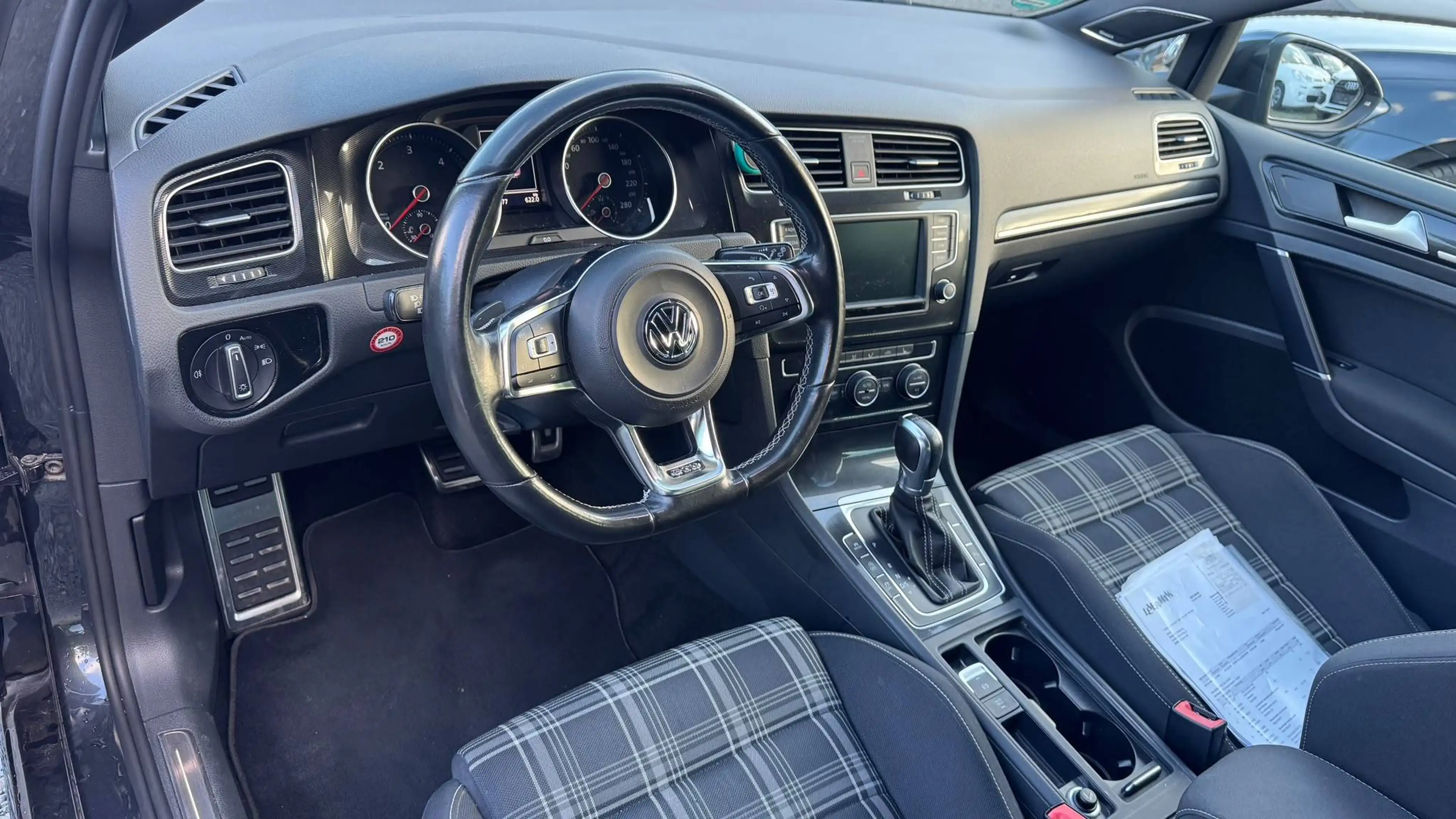 Volkswagen Golf GTD GTD*2.Hd.*Automatik*LED*DYN-Audio* — photo 9