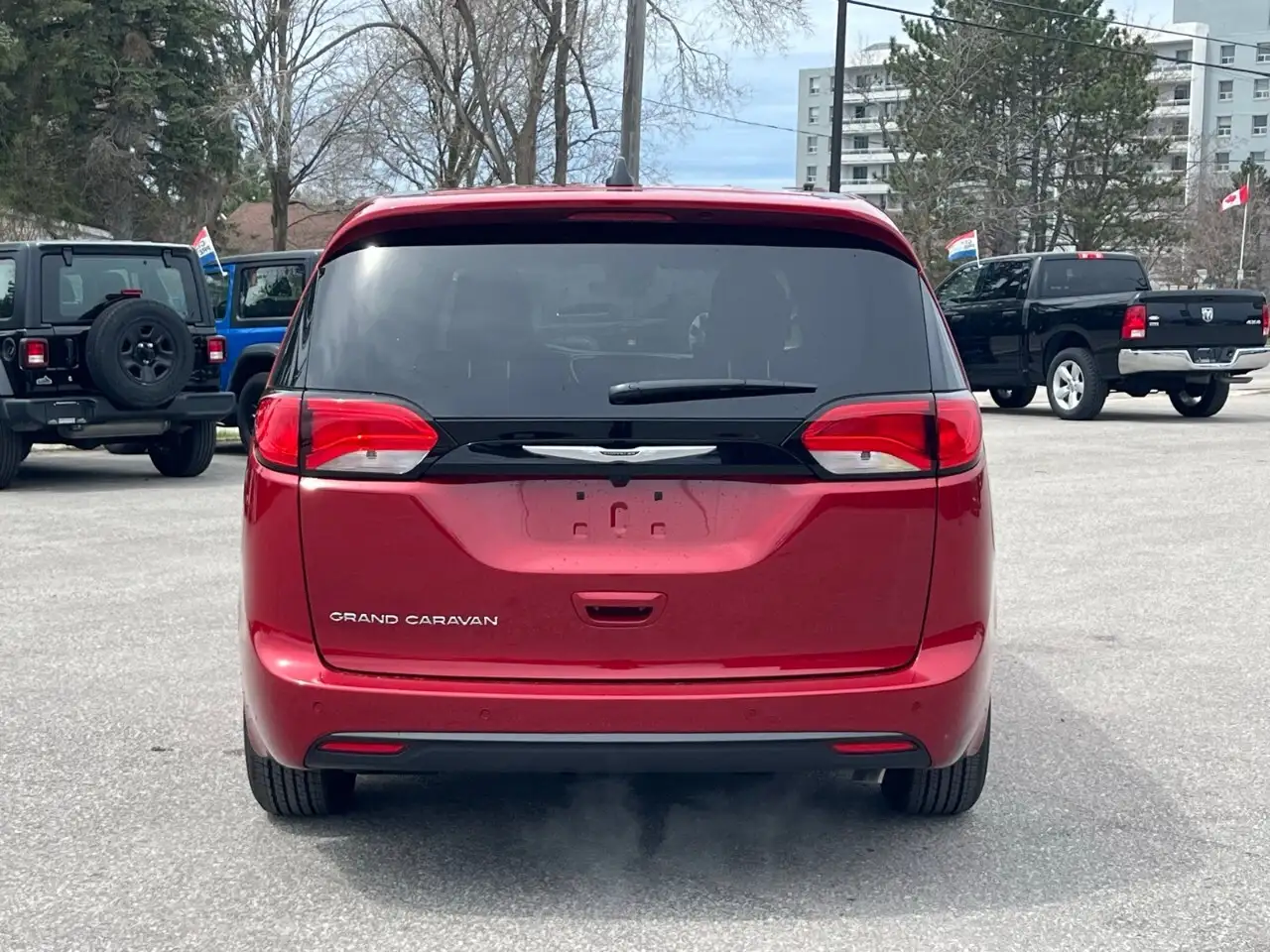 Chrysler Grand Caravan снимка Chrysler Grand Caravan