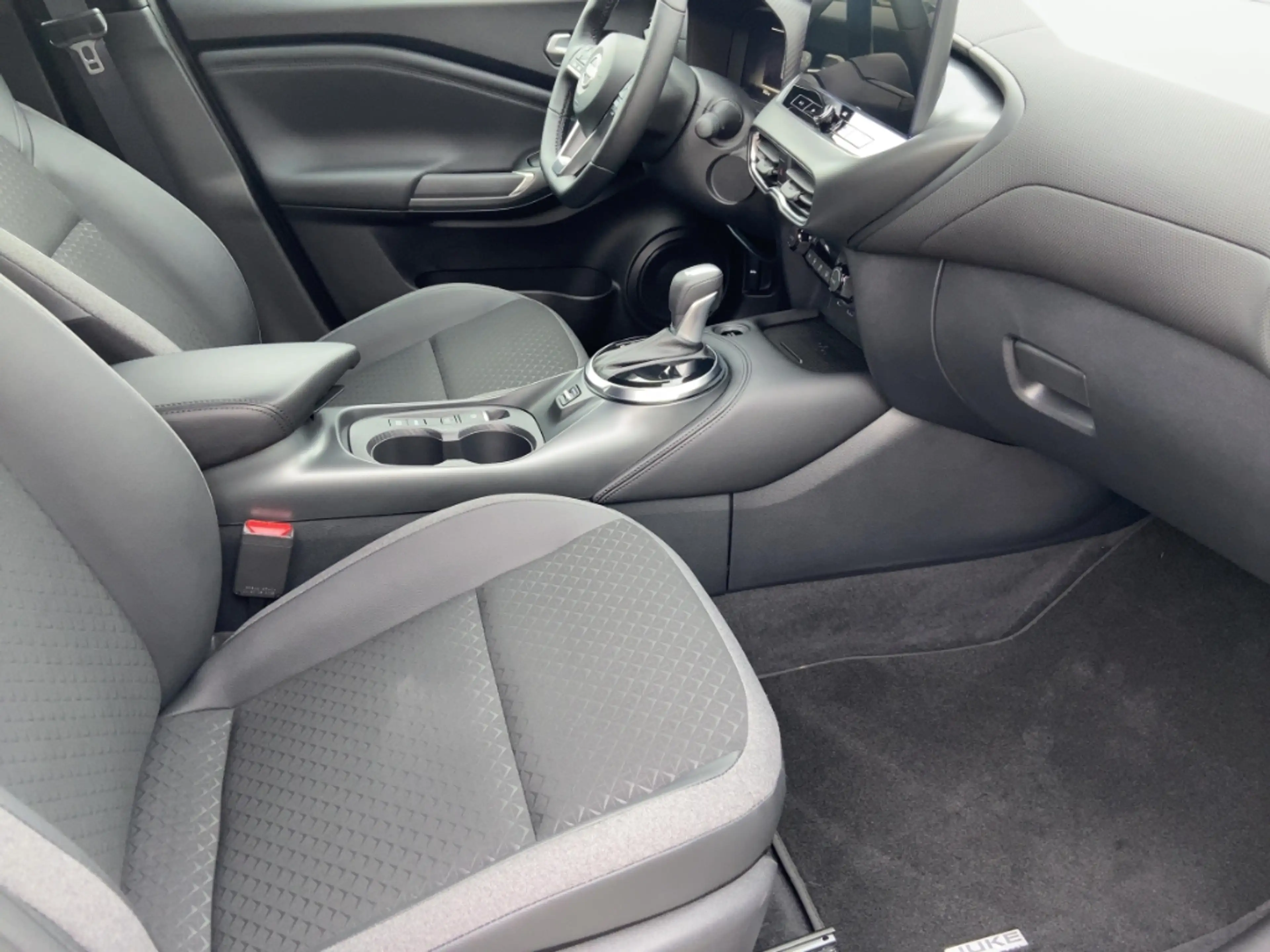 Nissan Juke N-CONNECTA 143PS Automatik NAVI/360°/PRO PILOT/WIN — photo 10