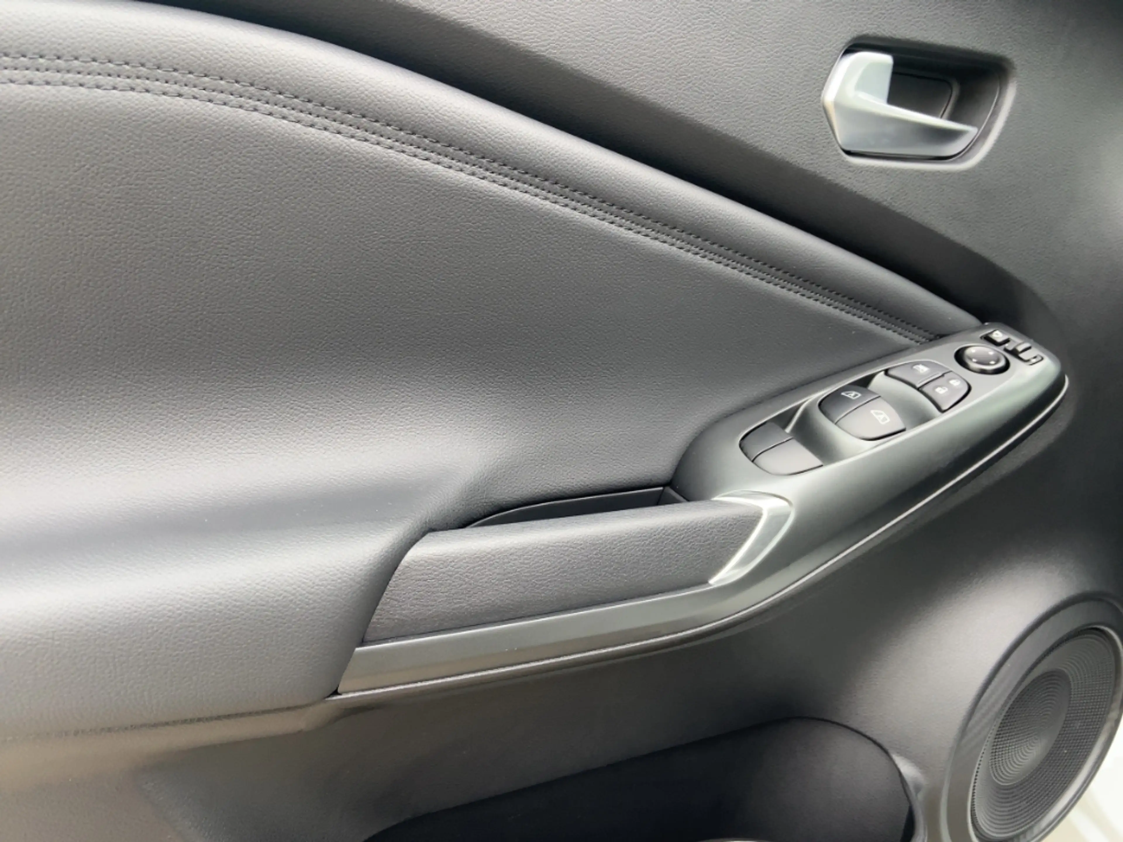 Nissan Juke N-CONNECTA 143PS Automatik NAVI/360°/PRO PILOT/WIN — photo 13