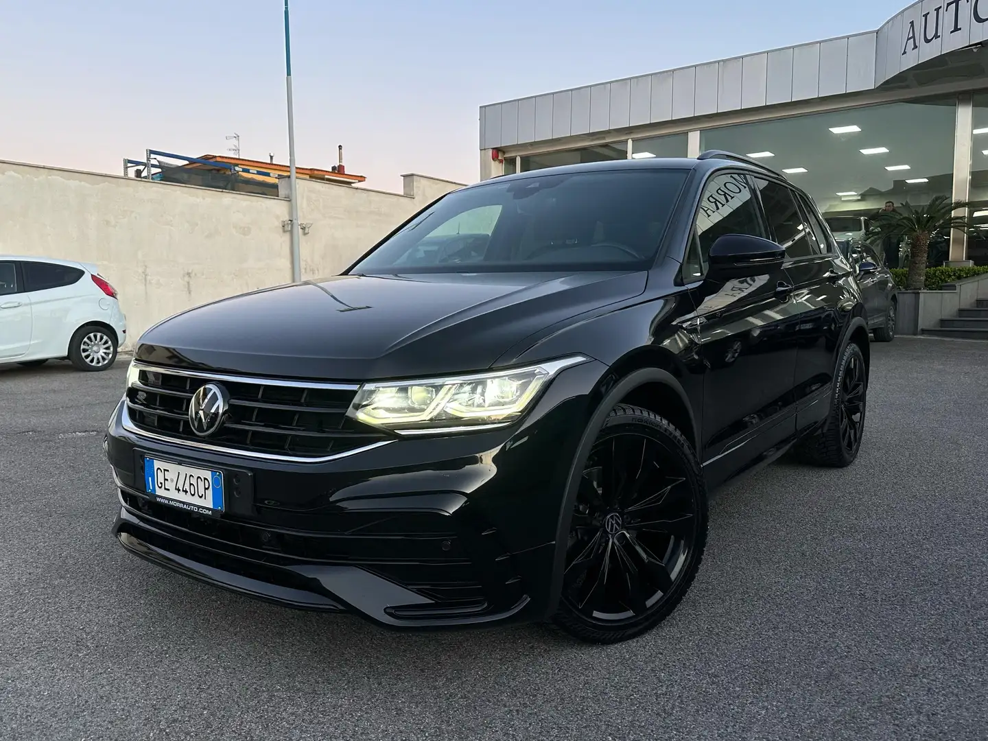 Volkswagen Tiguan Tiguan 2.0 tdi R-Line 150cv dsg Noir - 2