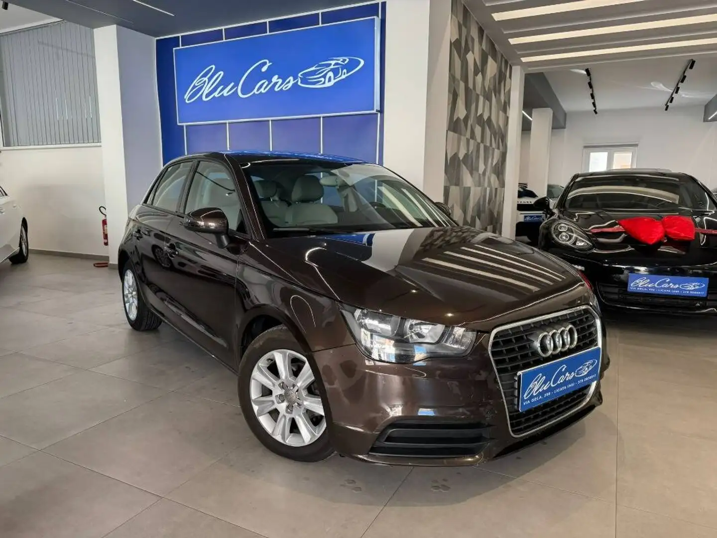 Audi A1 1.6 tdi Attraction 90cv Marrone - 1
