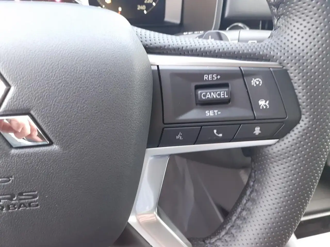 Mitsubishi Outlander 2026 — фото 14