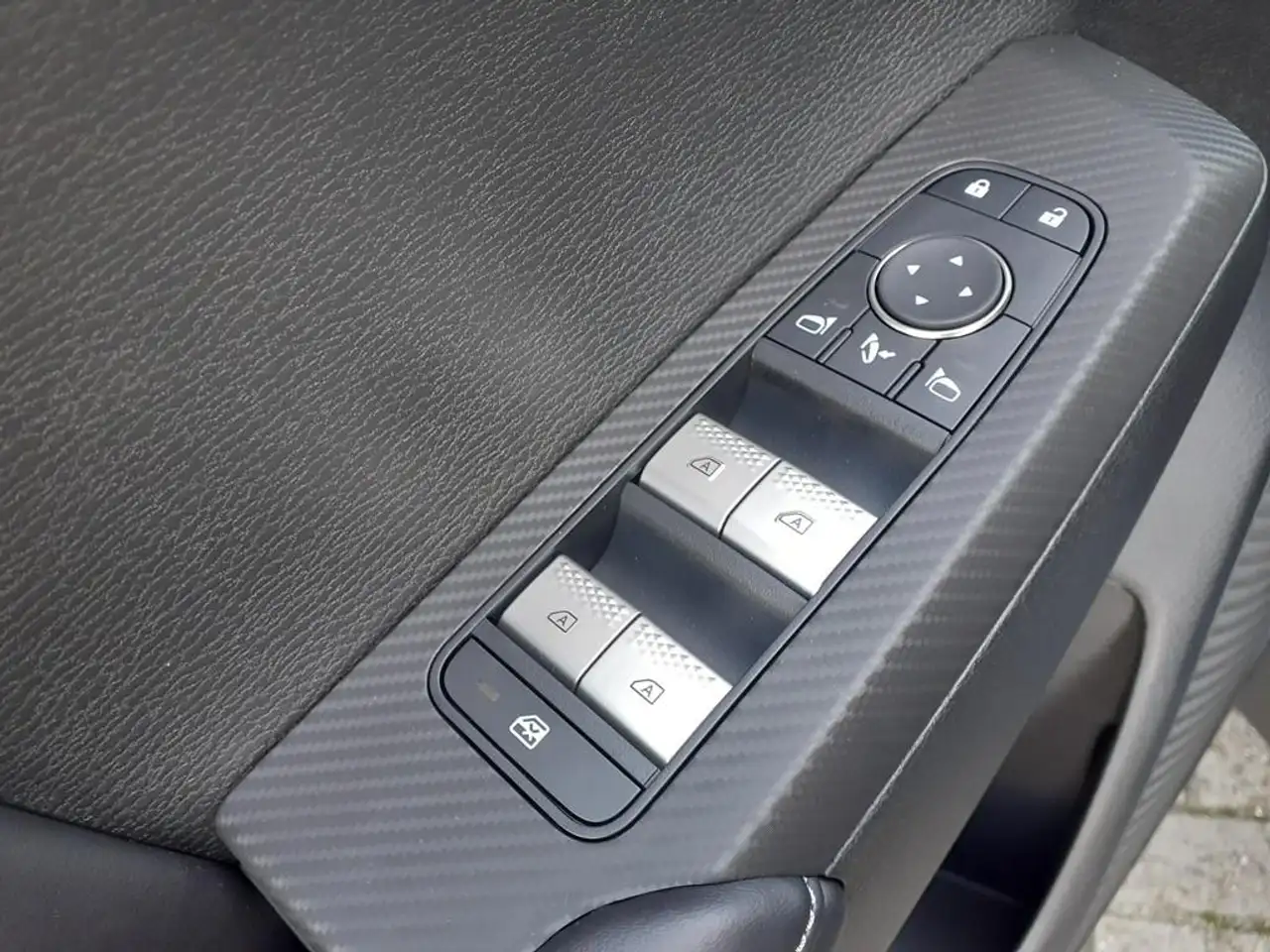 Mitsubishi Outlander 2026 — фото 12