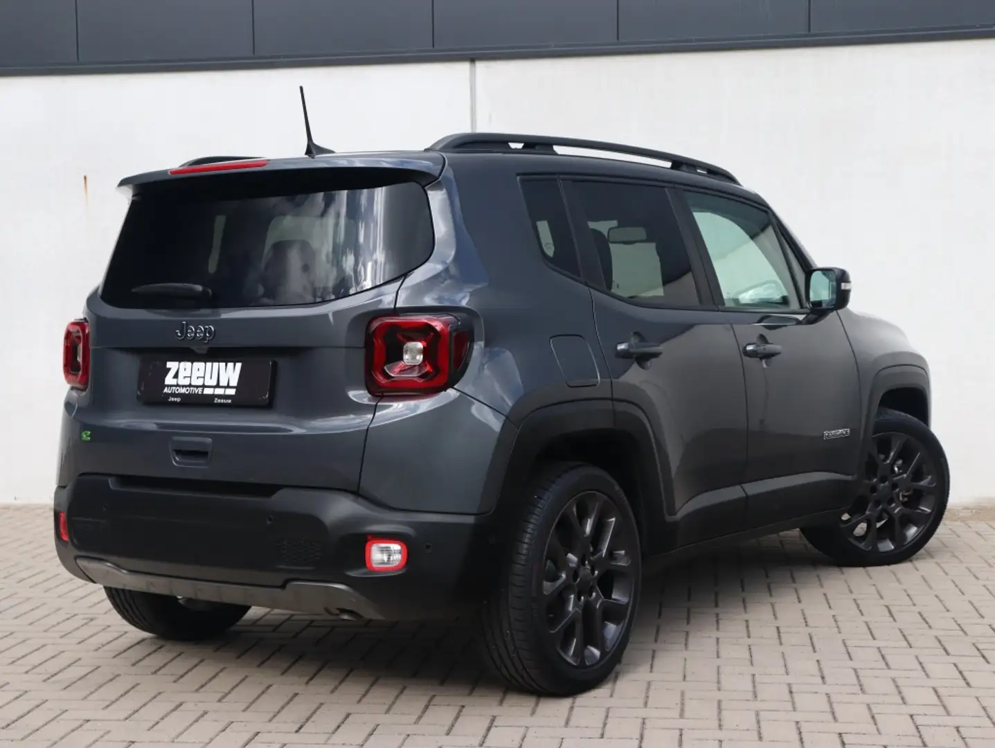 Jeep Renegade 1.5T e-Hybrid S | Leder | Navi | Carplay | LED | 1 Grijs - 2