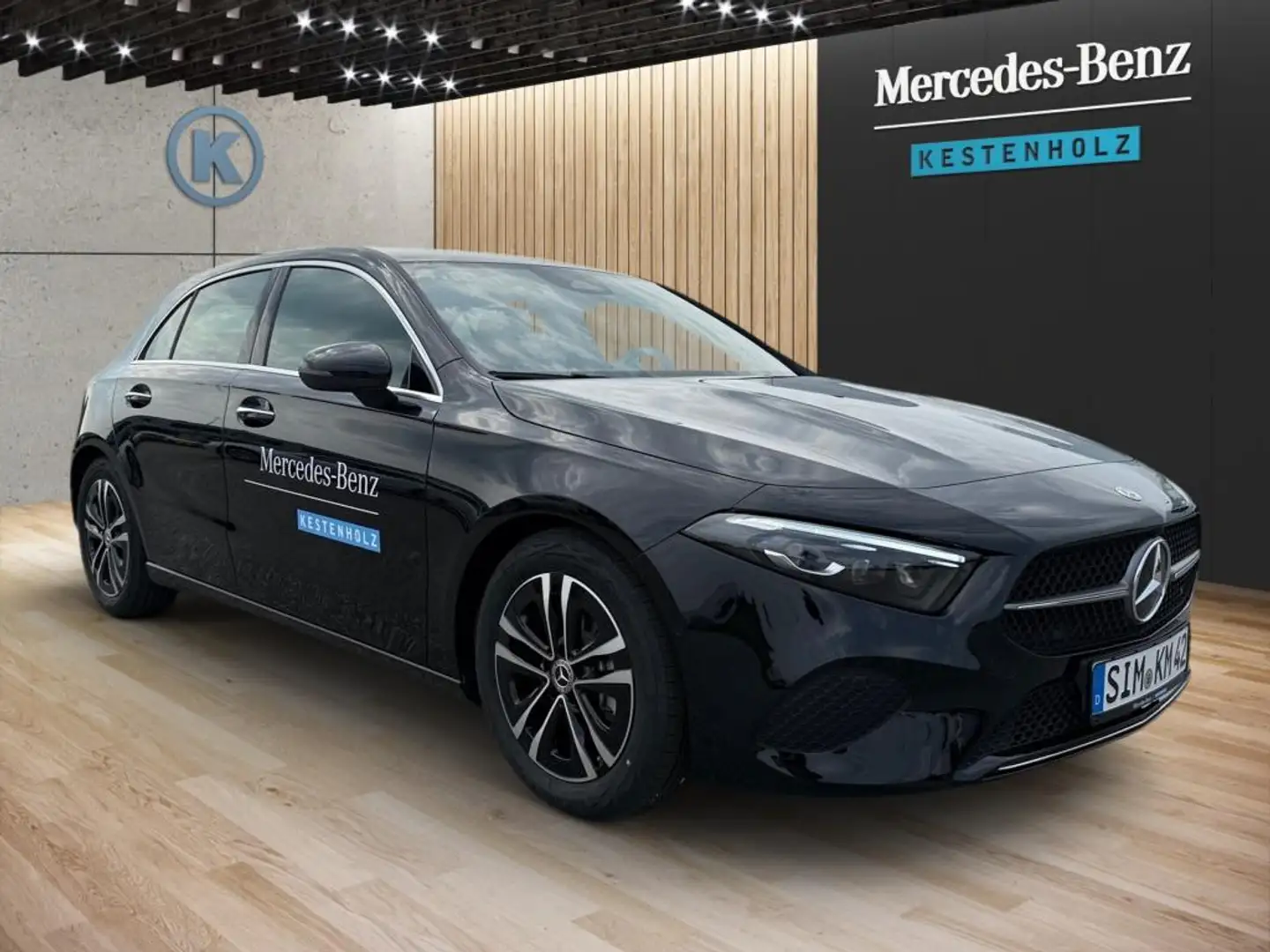 Mercedes-Benz A 180 A 180 Kompaktlimo *PROGRES*MBUX*MEMO*AHK*SHZ* Schwarz - 2