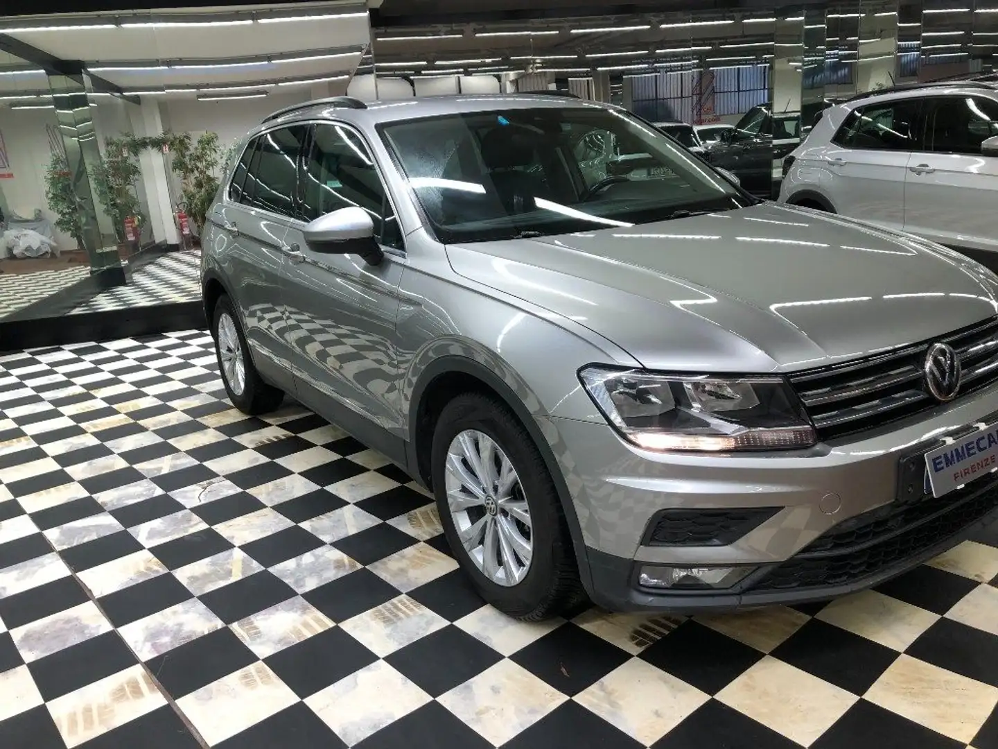 Volkswagen Tiguan 1.6 TDI SCR Business BlueMotion Technology Argent - 2
