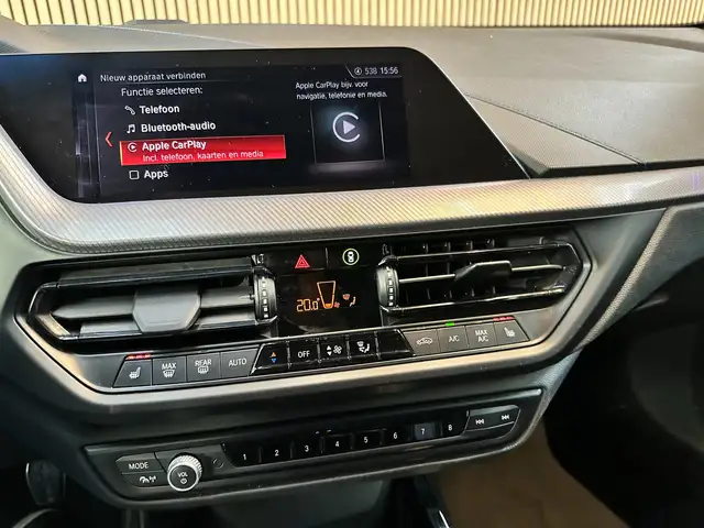 BMW 1 Series view 14
