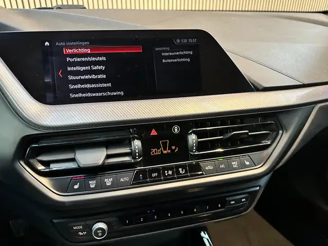 BMW 1 Series view 16