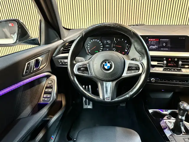 BMW 1 Series view 12