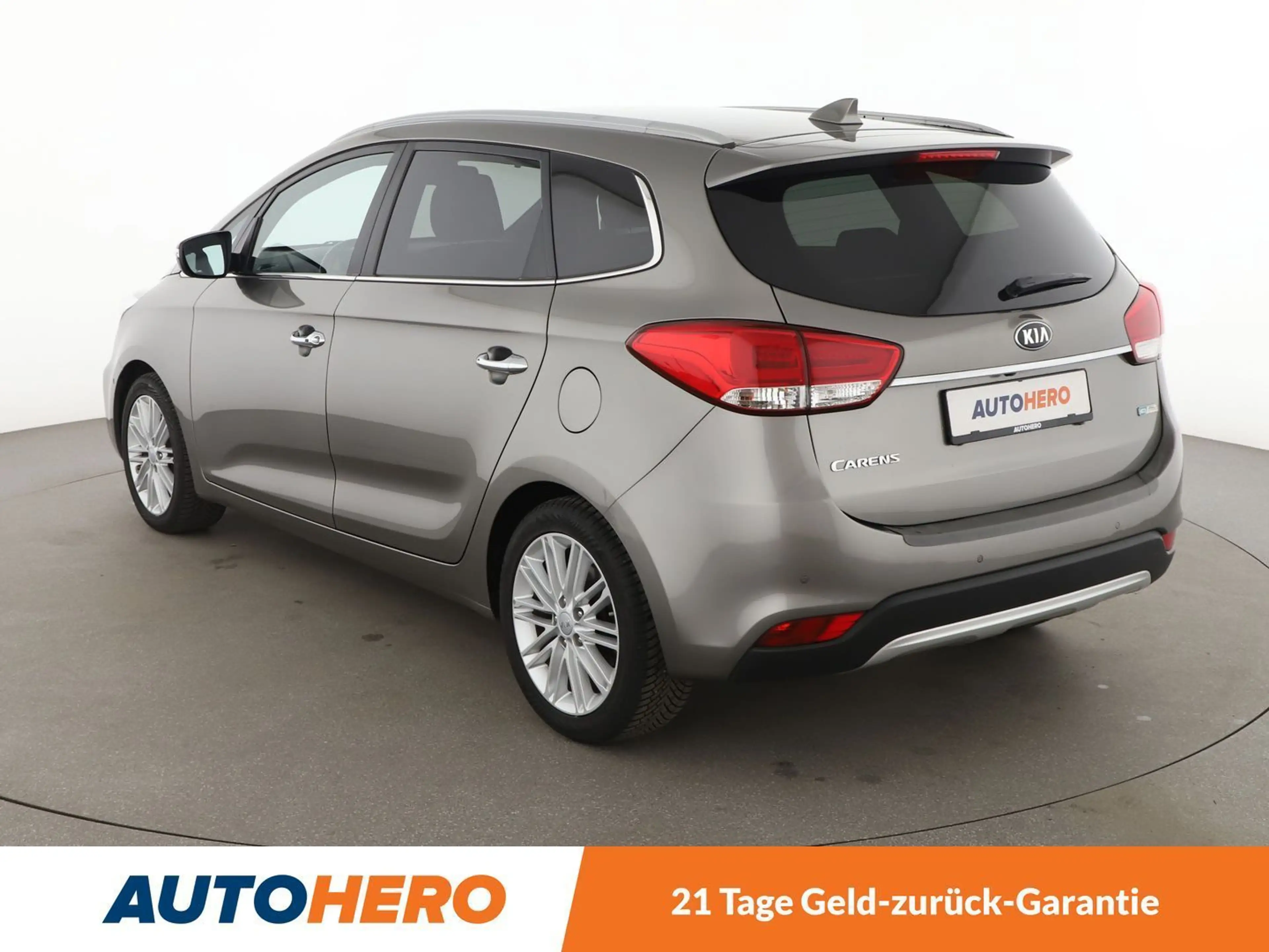 Kia Carens 1.6 GDI Spirit*XENON*NAVI*SHZ*CAM*PDC*TEMPO* — photo 4