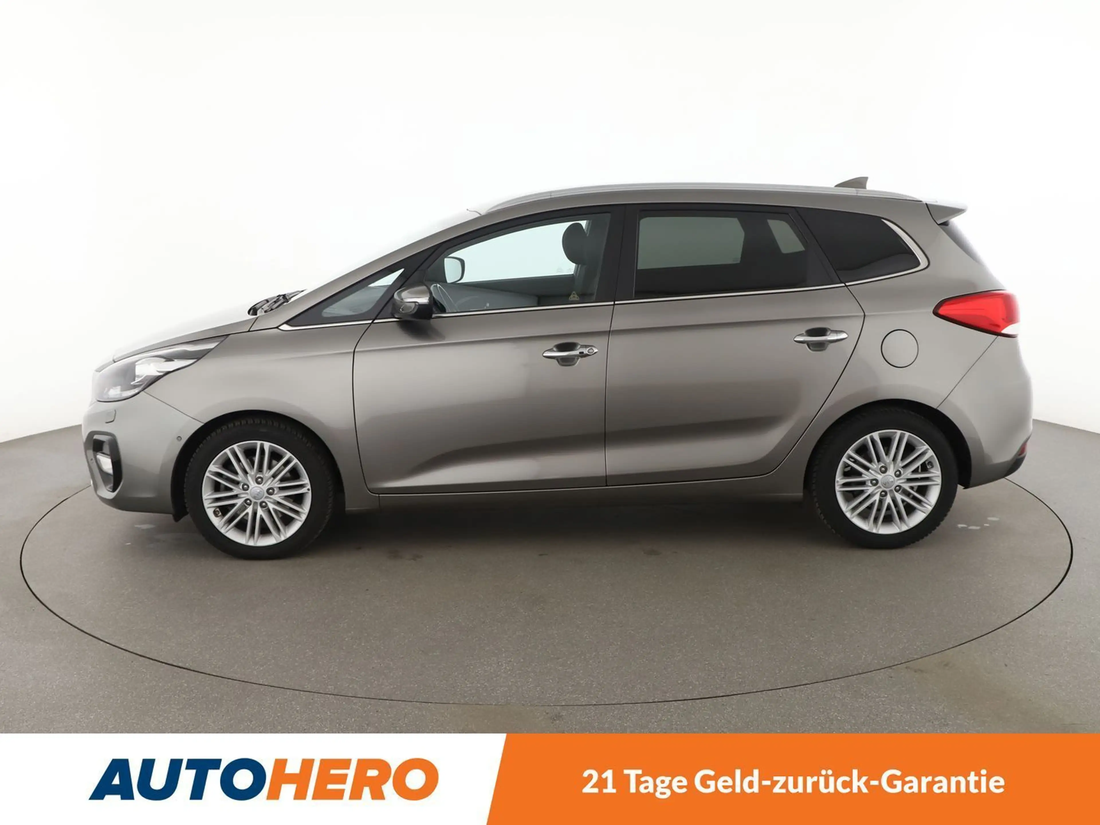 Kia Carens 1.6 GDI Spirit*XENON*NAVI*SHZ*CAM*PDC*TEMPO* — photo 3