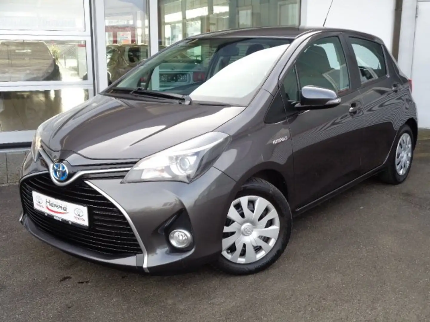 Toyota Yaris Yaris Hybrid Hybrid 1.5 VVT-i Gris - 1