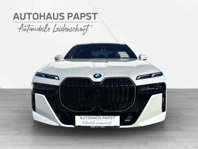 BMW i7 *** xDrive60 *** 7 PAKETE *** NP 165.500 *** -46%