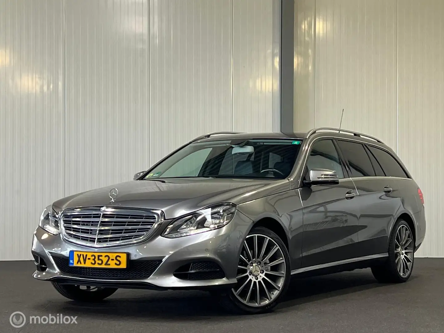Mercedes-Benz E 200 BlueTEC Prestige [ leder trekhaak navigatie ] Grau - 1
