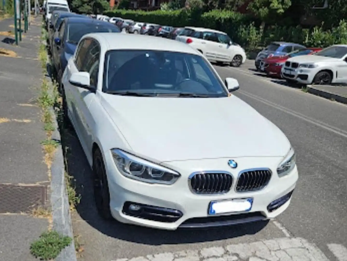 BMW 116 Serie 1 F/20-21 2015 116d Advantage 5p auto Bianco - 1