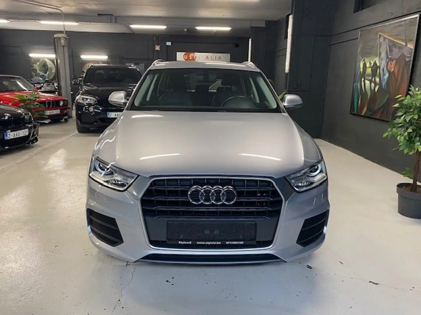 Audi Q3 2.0 TDi **VERSION SPORT** 12 MOIS DE GARANTIE Grijs - 2