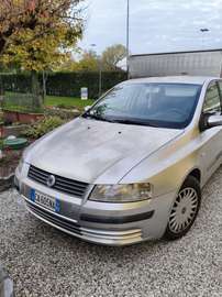 Stilo 2002 5p 1.6 16v Active