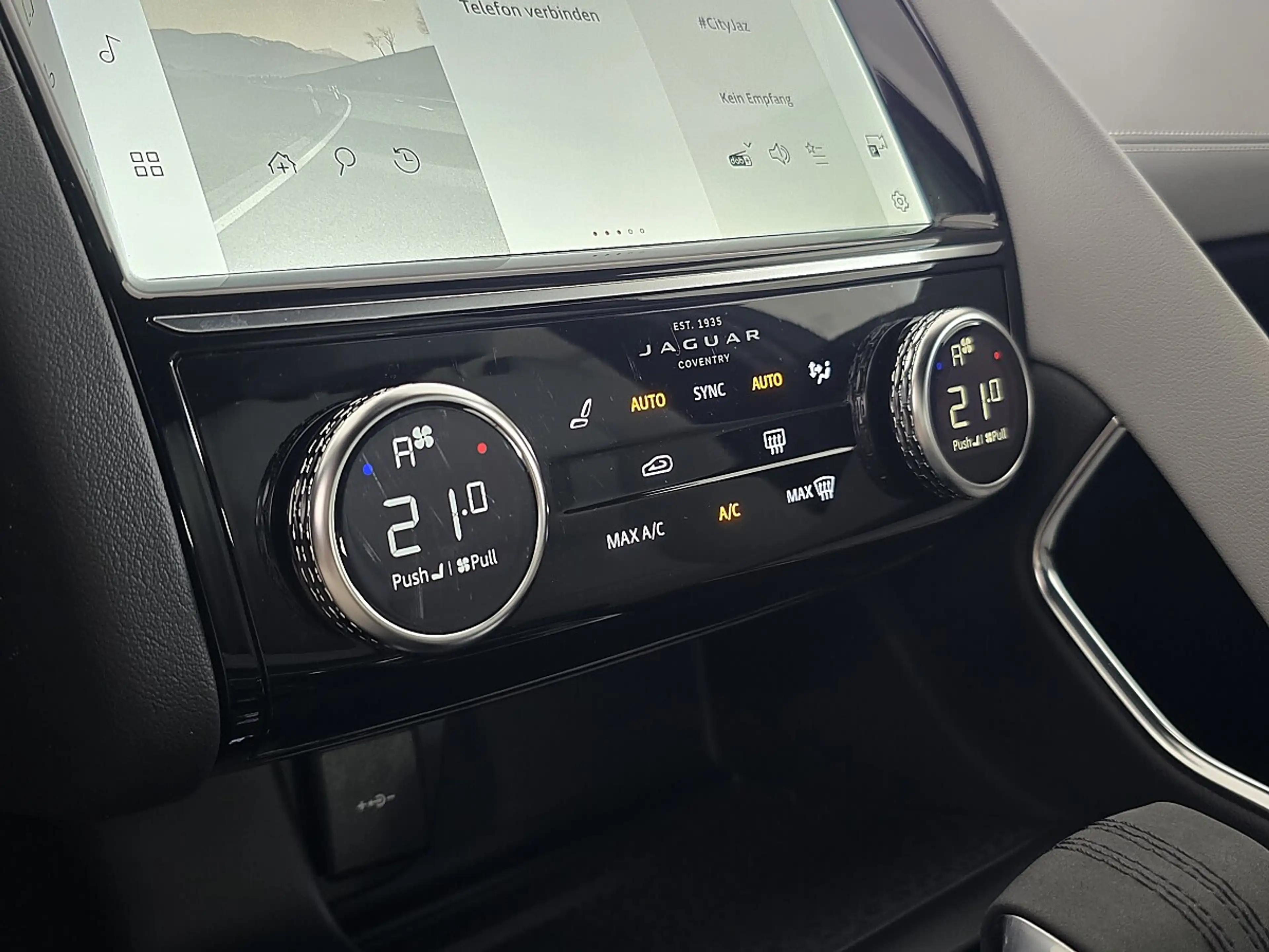 Jaguar E-Pace 2.0DI4 D200 AWD R-Dynamic SE Aut. | Auto Stahl ... — photo 19