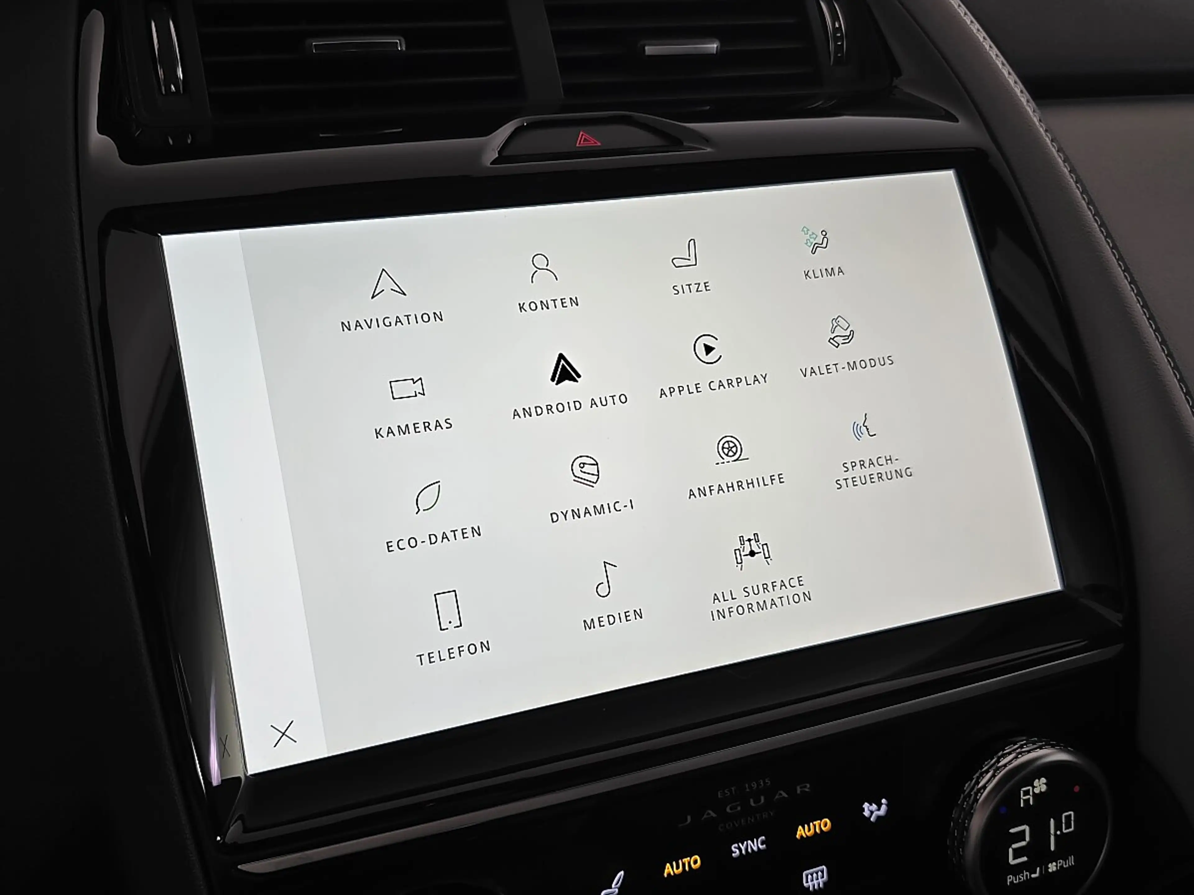 Jaguar E-Pace 2.0DI4 D200 AWD R-Dynamic SE Aut. | Auto Stahl ... — photo 25