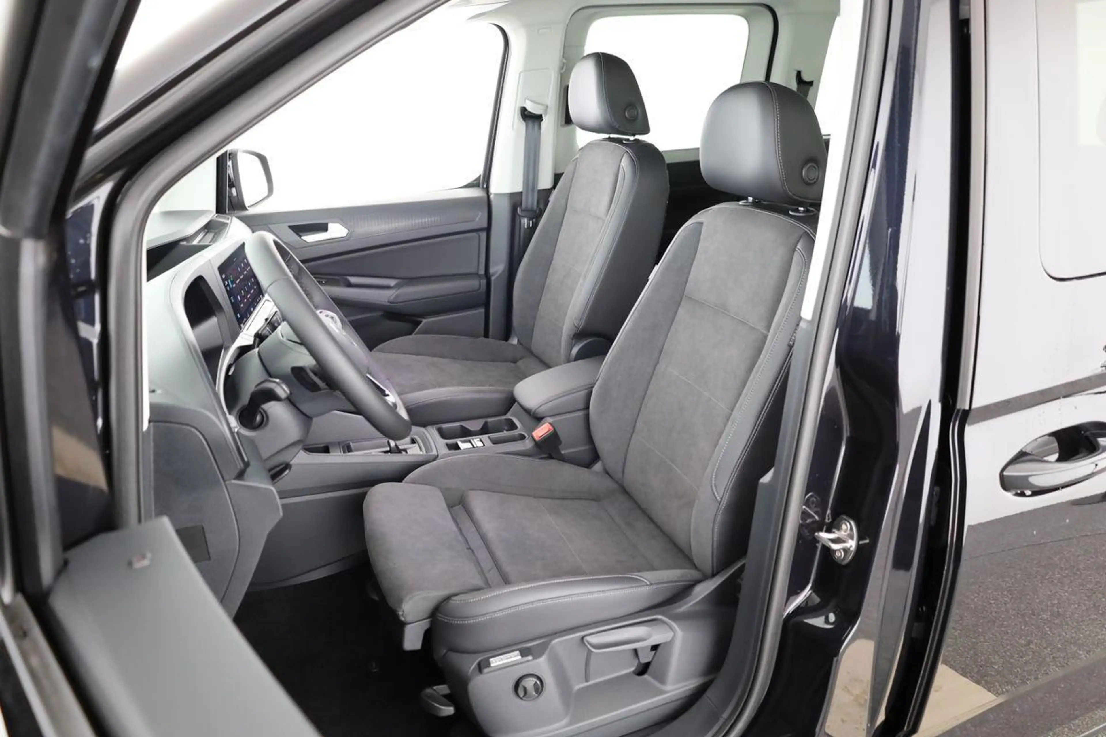 Volkswagen Caddy Life eHybrid 1.5 Life, AHK, Navi, Side, FS-behe... — photo 9