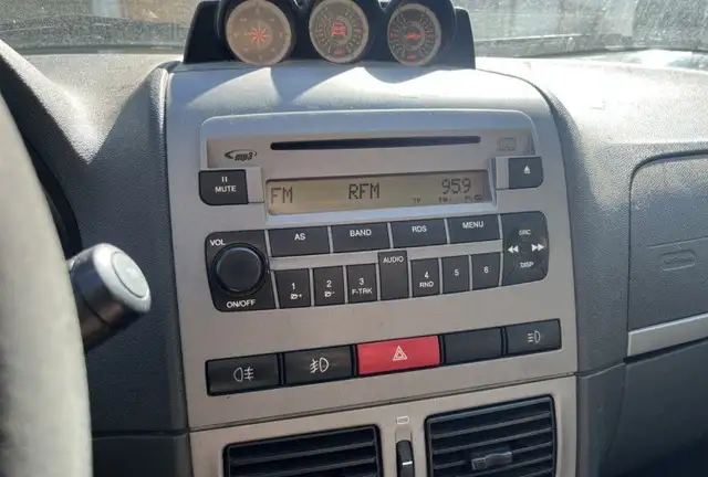 Fiat Strada view 17