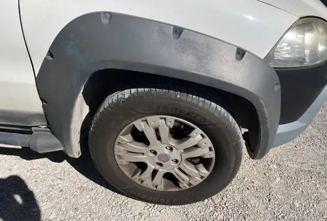 Fiat Strada view 21