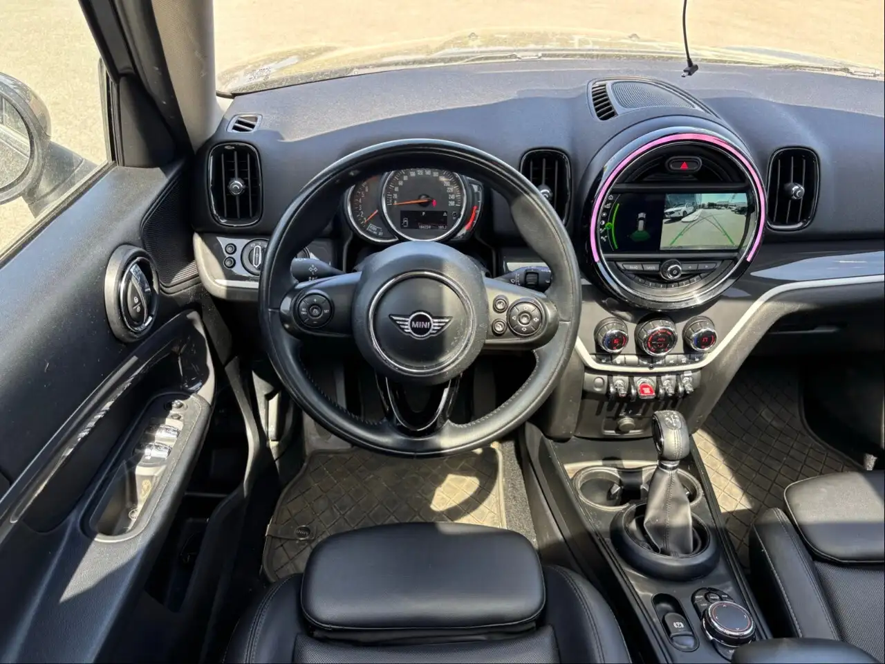 MINI Countryman снимка MINI Countryman