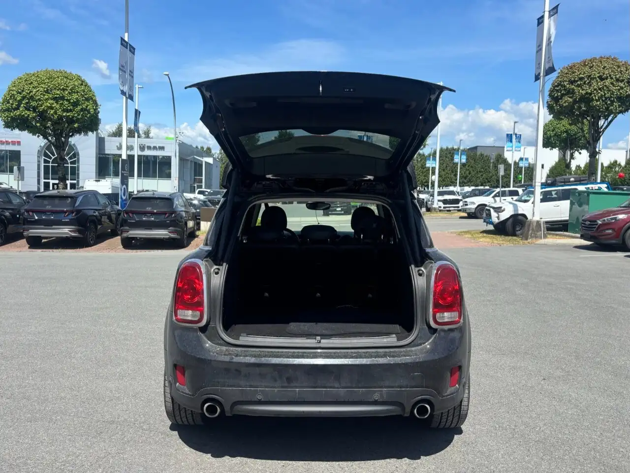 MINI Countryman снимка MINI Countryman