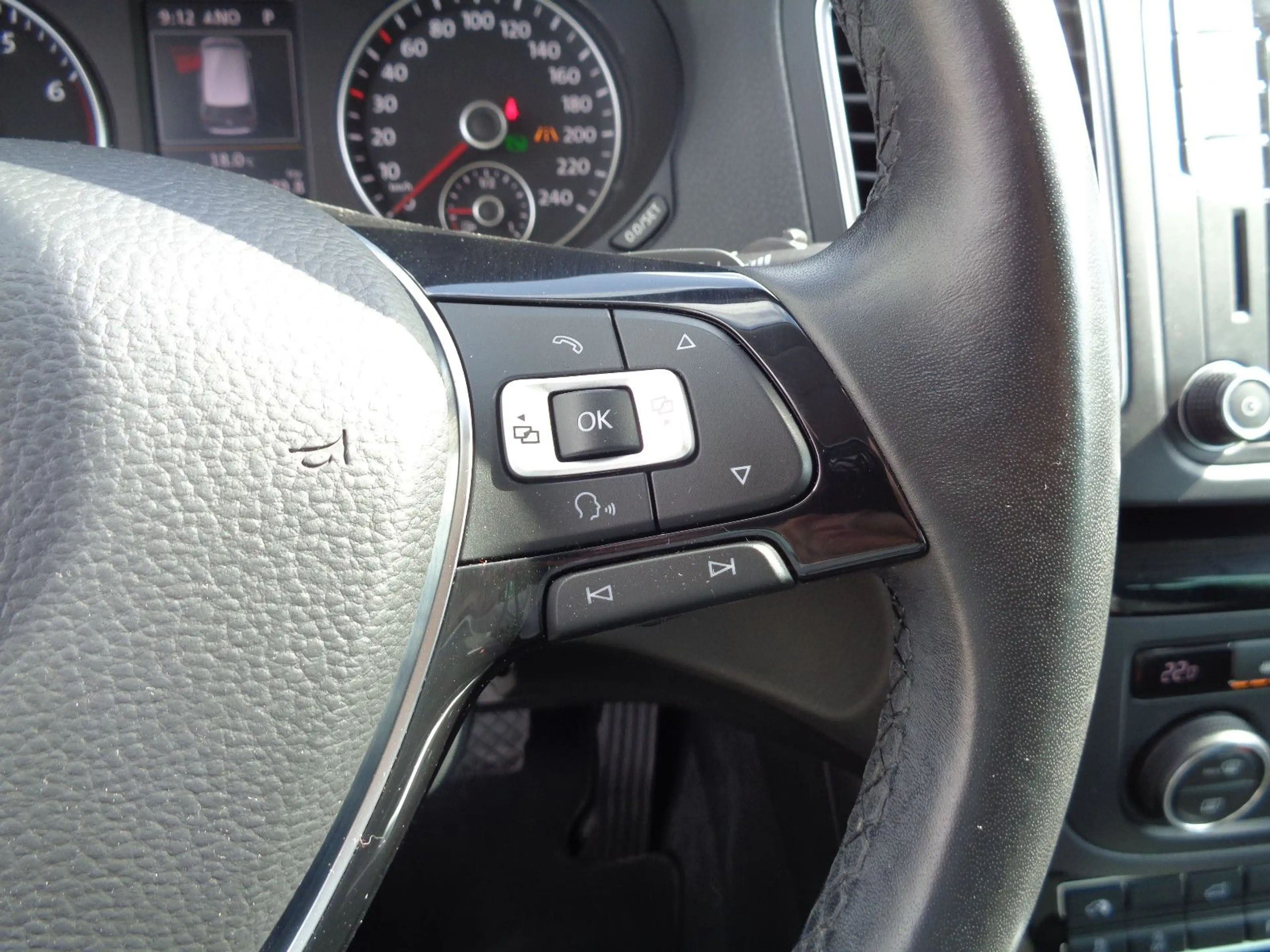Volkswagen Sharan Highline Autom., Navi, AHK, 7 Sitze, PTS, — photo 15