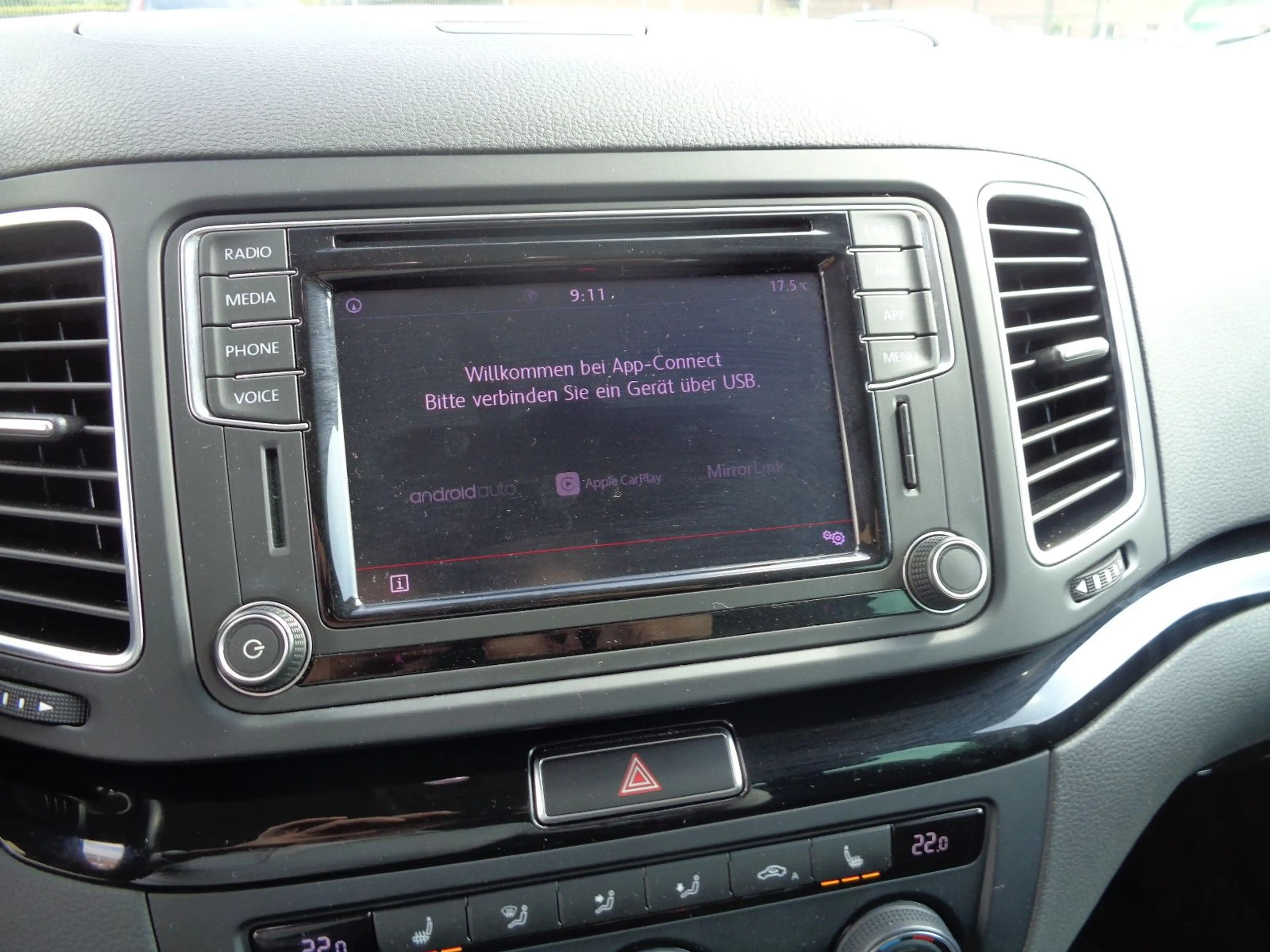 Volkswagen Sharan Highline Autom., Navi, AHK, 7 Sitze, PTS, — photo 12