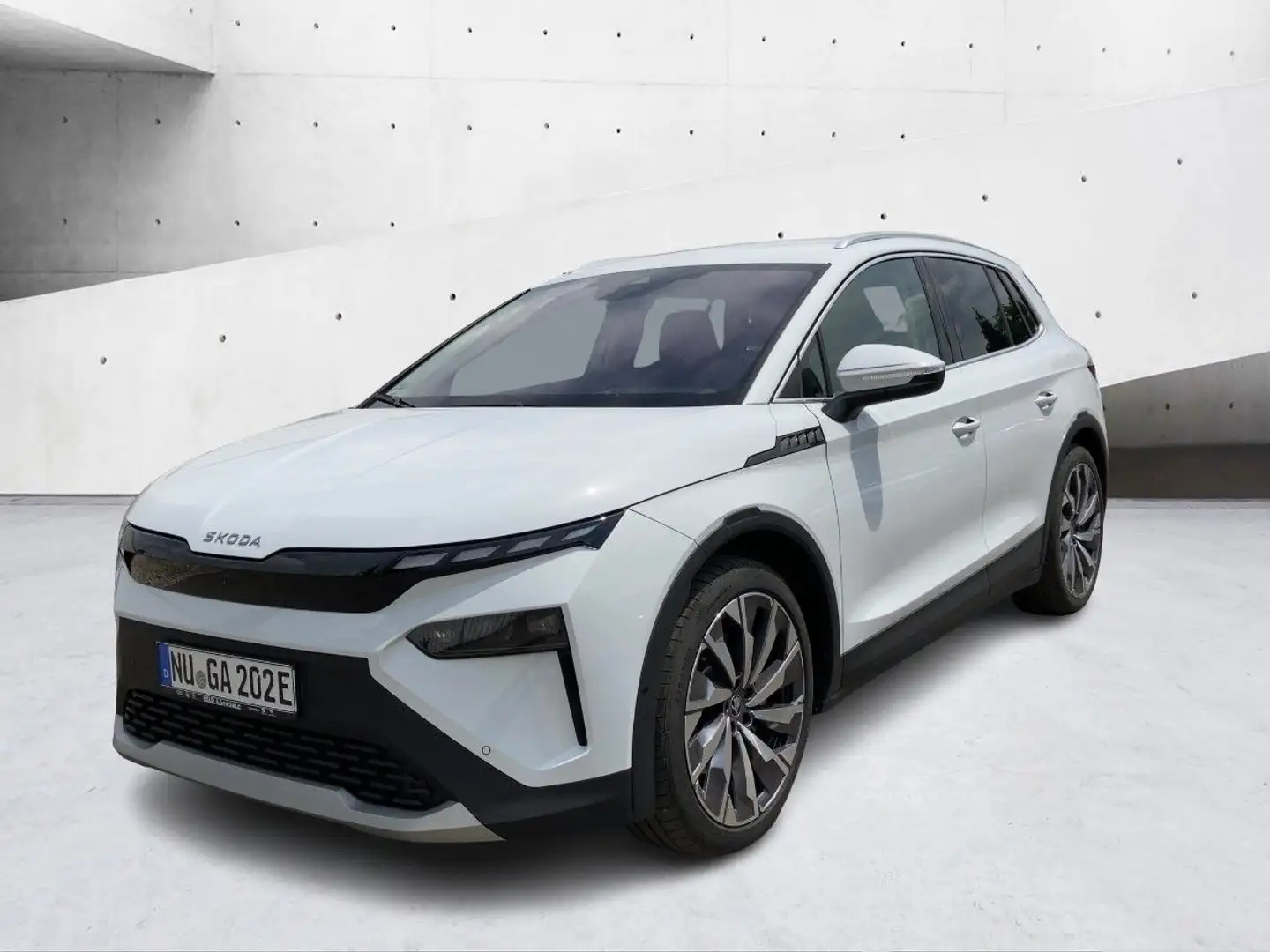 Skoda 85 Maxx 82 kWh AHK WÄPU 21" MATRIX AR-HUD Blanco - 2