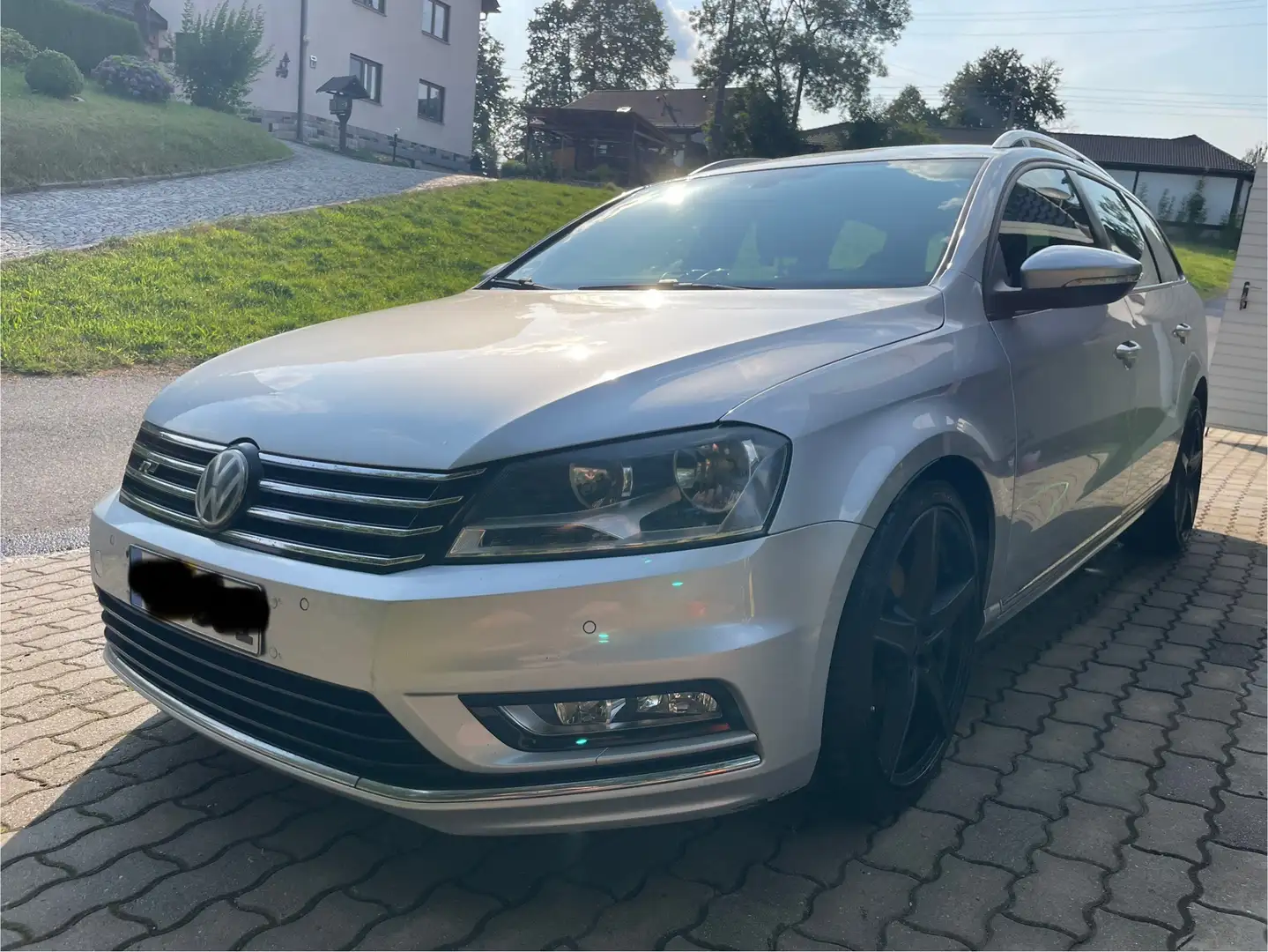 Volkswagen Passat Variant R-Line ACC,DCC,AHK, SOUND Grau - 1