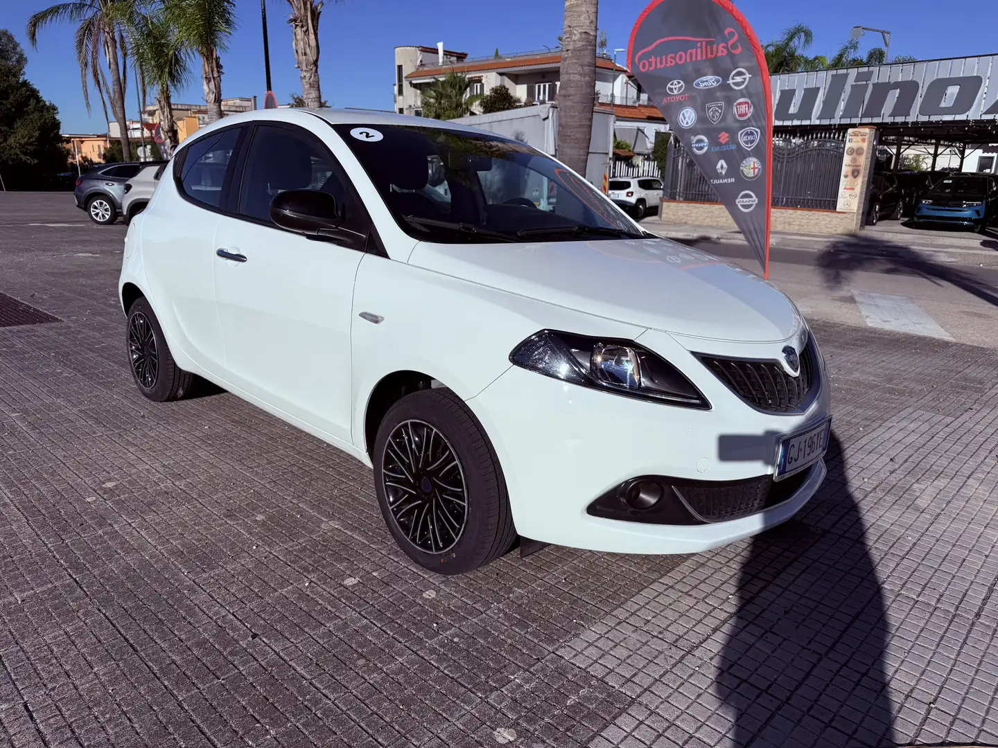 Lancia Ypsilon 1.0 firefly hybrid Silver s&s 70cv 5p.ti - 1